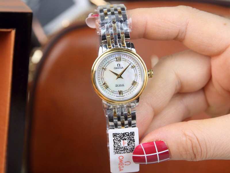 欧米茄时尚蝶飞系列石英女款手表