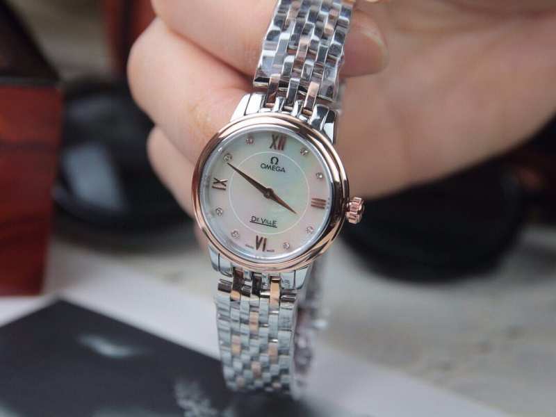 欧米茄时尚蝶飞系列石英女款手表